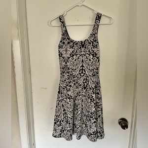 Bar III short floral dress - black/cream